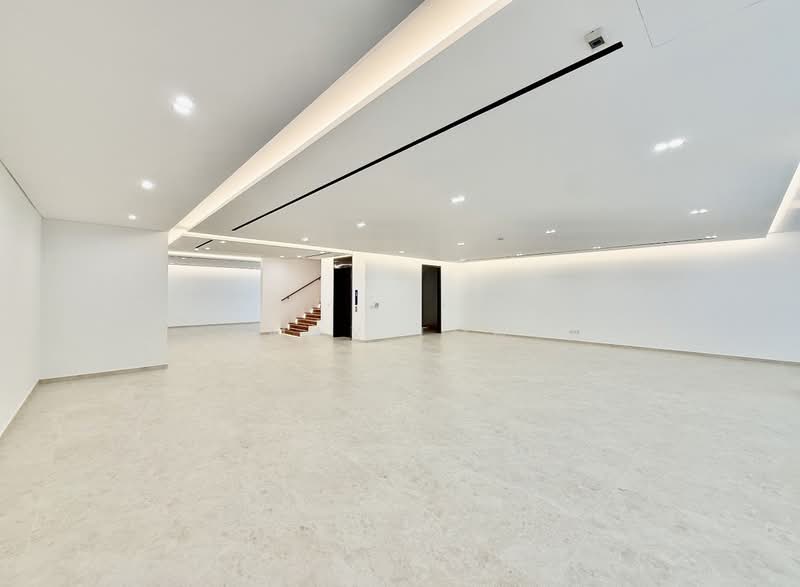 ⭐️⭐️LANDED7772 @ D15 BRAND NEW DETACHED WITH BASEMENT Detached House For Sale at S$ 17,999,999 | PropertyGuru Singapore - Interior