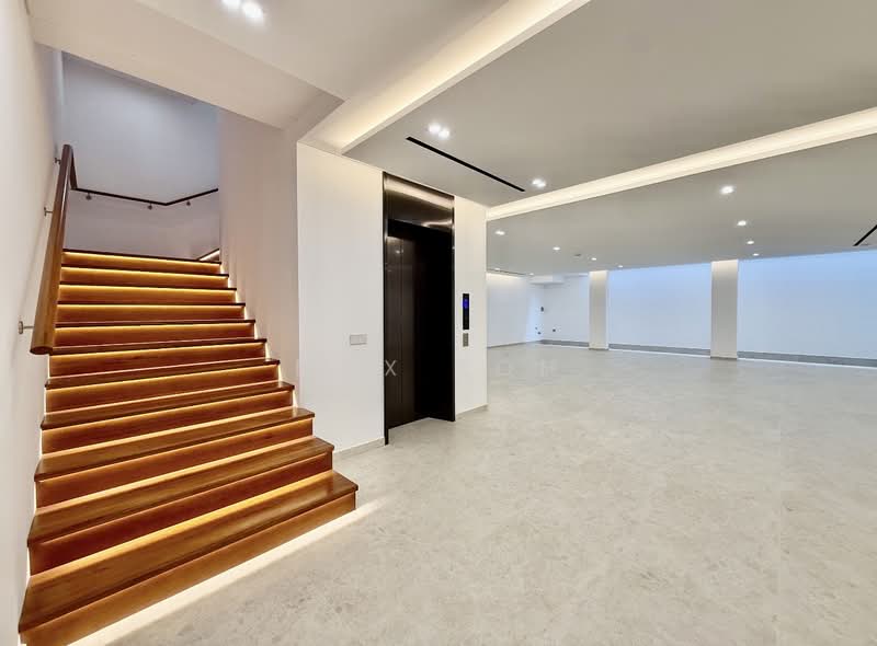 ⭐️⭐️LANDED7772 @ D15 BRAND NEW DETACHED WITH BASEMENT Detached House For Sale at S$ 17,999,999 | PropertyGuru Singapore - Entrance