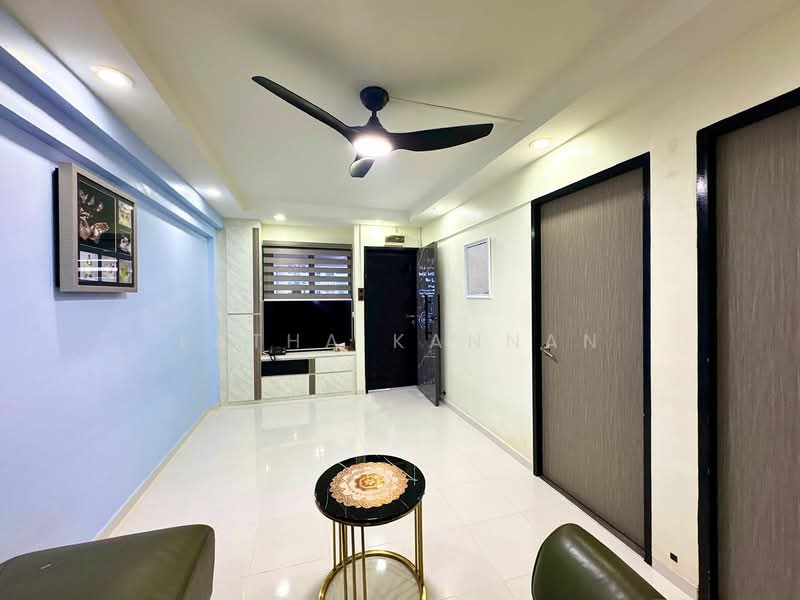 523 Ang Mo Kio Avenue 5 HDB Flat For Sale at S$ 449,999 | PropertyGuru Singapore - Living Room