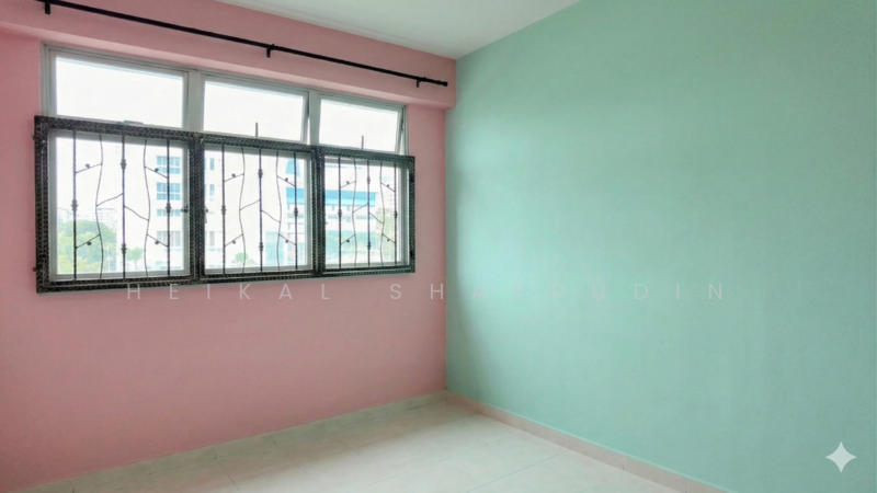 890A Tampines Avenue 1 HDB Flat For Sale at S$ 800,000 | PropertyGuru Singapore - Furniture digitally removed in images