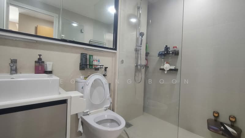 H2O Residences Condominium For Sale at S$ 1,799,000 | PropertyGuru Singapore - Bathroom