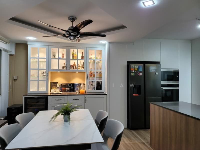 857 Tampines Street 83 HDB Flat For Sale at S$ 1,050,000 | PropertyGuru Singapore - Dining Room