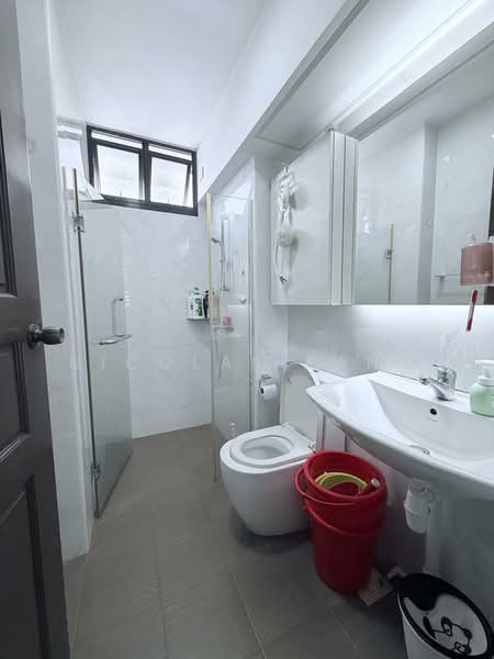 627 Senja Road HDB Flat For Sale at S$ 730,000 | PropertyGuru Singapore - Bathroom