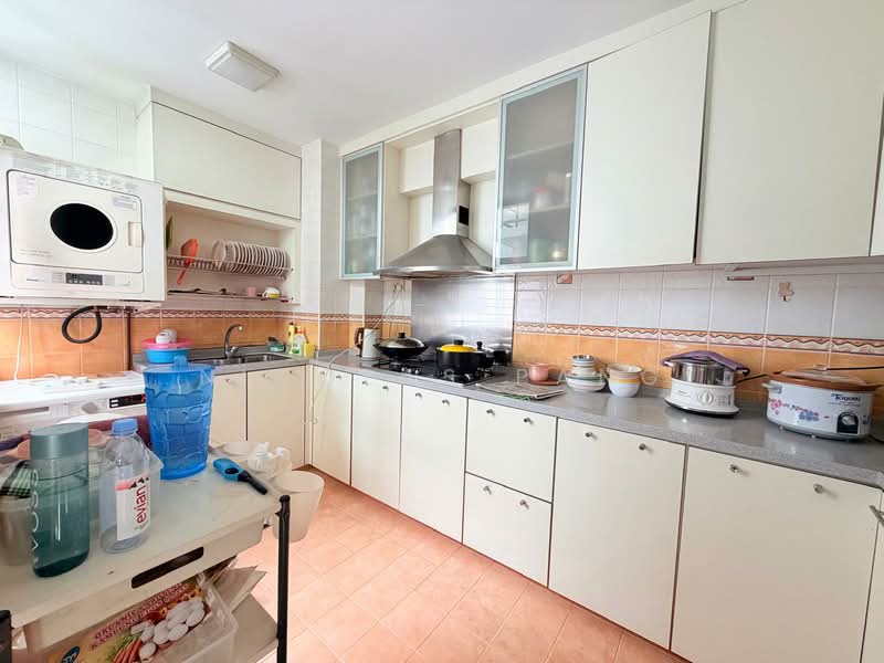 627 Senja Road HDB Flat For Sale at S$ 730,000 | PropertyGuru Singapore - Kitchen