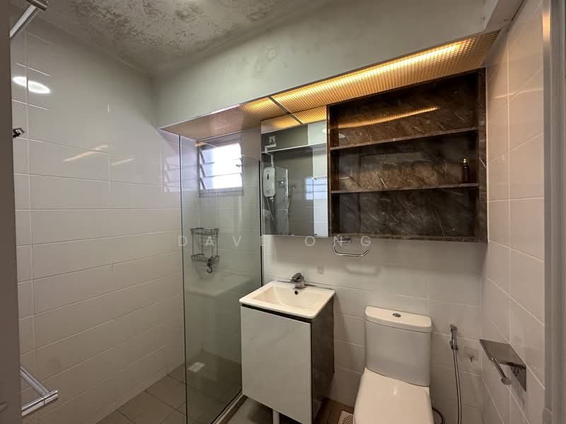 224C Sumang Lane HDB Flat For Sale at S$ 688,000 | PropertyGuru Singapore - Bathroom