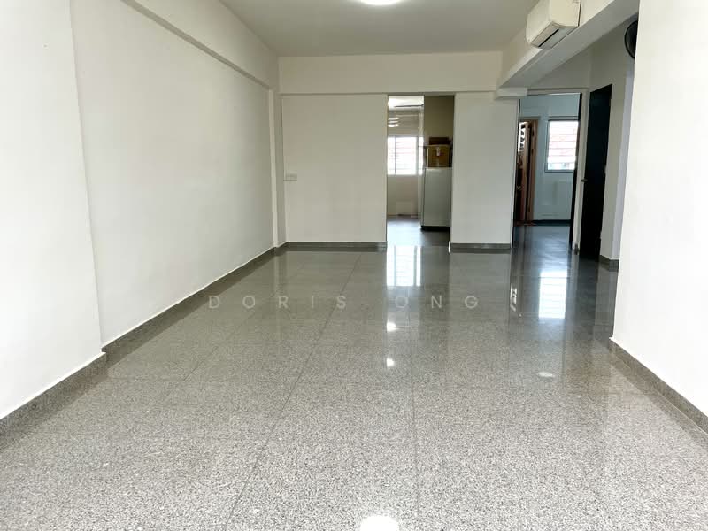 139 Tampines Street 11, 139 Tampines Street 11, 2 Bedrooms, 818 sqft, HDB Flat For Rent, by Doris Ong, 500071982 - Living Room - PropertyGuru.com.sg