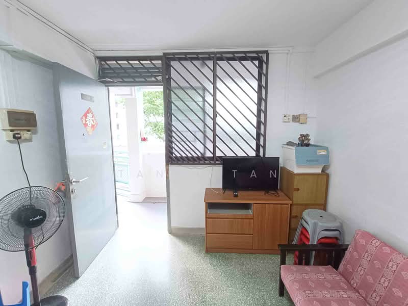 20 Jalan Klinik HDB Flat For Sale at S$ 320,000 | PropertyGuru Singapore - Living Room