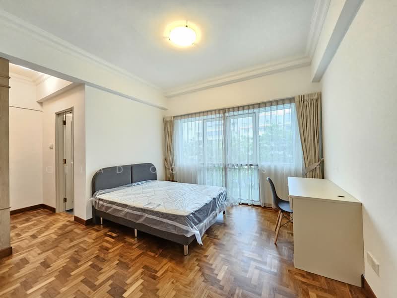 Royal Palm Mansions, 330 Pasir Panjang Road, 4 Bedrooms, 1,227 sqft, Condominium For Rent, by Gilad Coppersmith, 500072009 - Bedroom - PropertyGuru.com.sg