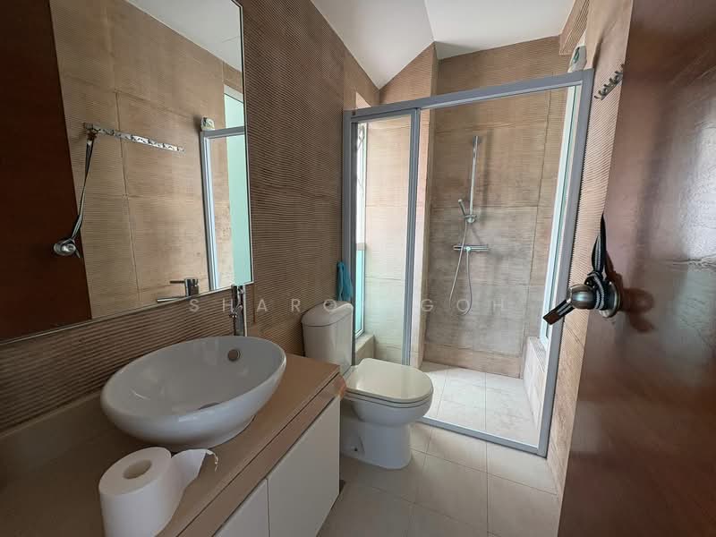 Bedok Grove, , Room Rental, 200 sqft, Terraced House For Rent, by Sharon Goh, 500072011 - Bathroom - PropertyGuru.com.sg