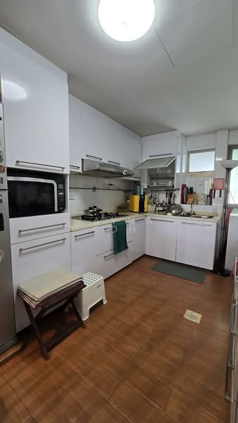Orchid Park Condominium Condominium For Sale at S$ 1,380,000 | PropertyGuru Singapore - Kitchen