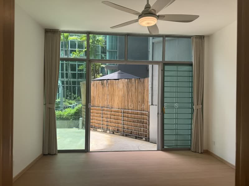 Malvern Springs, 373 Onan Road, 3 Bedrooms, 1,658 sqft, Condominium For Rent, by Marie Gates, 500072025 - Master bedroom  with access to patio - PropertyGuru.com.sg