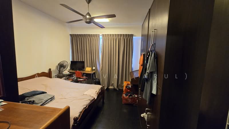 Lakepoint Condo Condominium For Sale at S$ 2,720,000 | PropertyGuru Singapore - Bedroom