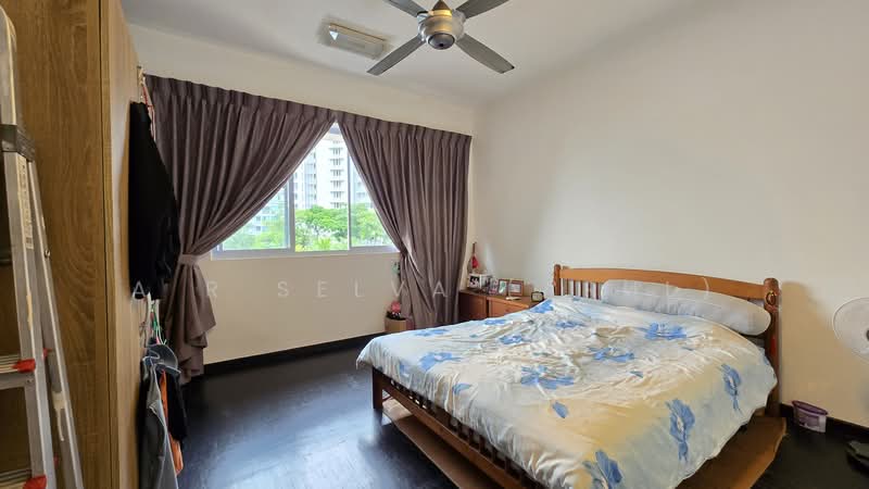 Lakepoint Condo Condominium For Sale at S$ 2,720,000 | PropertyGuru Singapore - Bedroom
