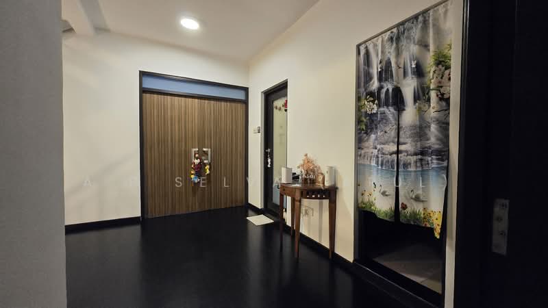 Lakepoint Condo Condominium For Sale at S$ 2,720,000 | PropertyGuru Singapore - Entrance