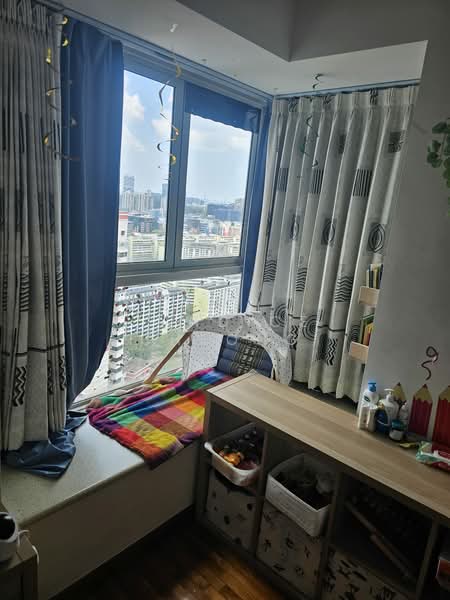 The Metropolitan Condominium, 8 Alexandra View, 3 Bedrooms, 1,400 sqft, Condominium For Sale, by Candice Cheong, 500072031 - View - PropertyGuru.com.sg