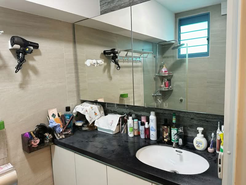 188 Punggol Central, 188 Punggol Central, 3 Bedrooms, 1,378 sqft, HDB Flat For Rent, by Daniel Liu, 500072044 - Bathroom - PropertyGuru.com.sg