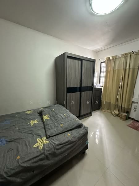 151 Woodlands Street 13 HDB Flat For Sale at S$ 428,999 | PropertyGuru Singapore - Bedroom