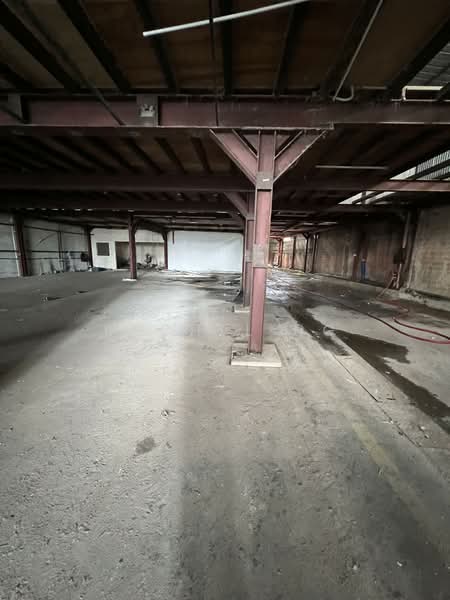 🌟 Jalan mesin | Ground floor | standalone factory warehouse | no gst | high ceiling | direct loadin, Jalan mesin, 15,050 sqft, Light Industrial (B1) For Rent, by Rachel ng, 500072073 - Interior - CommercialGuru.com.sg