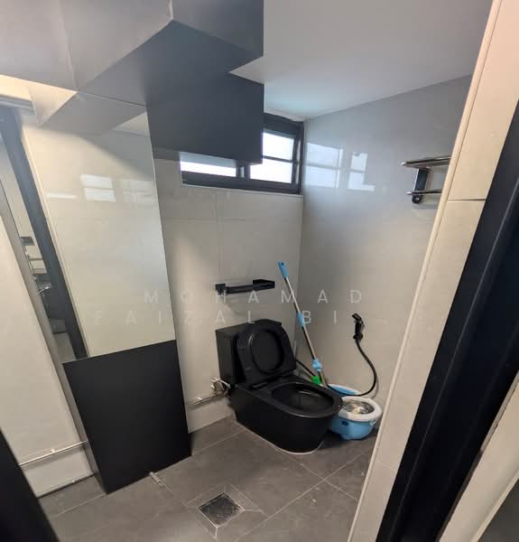 6 Marsiling Drive, 6 Marsiling Drive, Room Rental, 400 sqft, HDB Flat For Rent, by Mohamad Faizal Bin Hanafi, 500072080 - Bathroom - PropertyGuru.com.sg