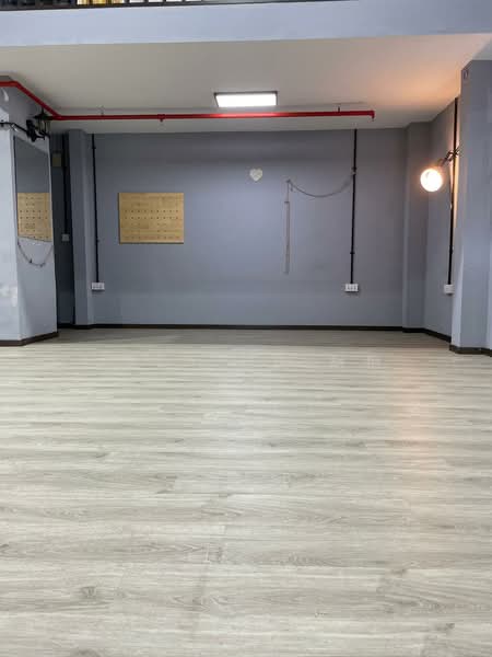 Oxley BizHub, 61 Ubi Road 1, 1,300 sqft, Light Industrial (B1) For Rent, by Judy Hu 胡艳, 500072087 - Interior - CommercialGuru.com.sg