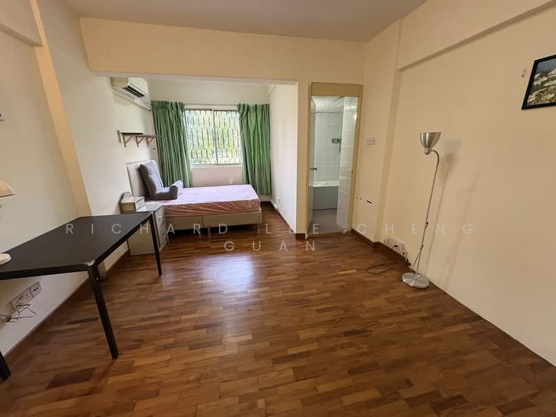 Pandan Valley Condominium For Sale at S$ 2,500,000 | PropertyGuru Singapore - Bedroom