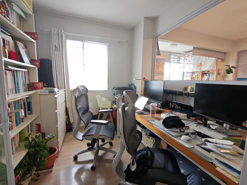 286D Toh Guan Road HDB Flat For Sale at S$ 888,000 | PropertyGuru Singapore - Study