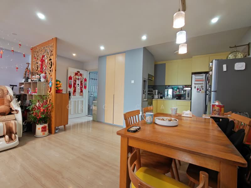 286D Toh Guan Road HDB Flat For Sale at S$ 888,000 | PropertyGuru Singapore - Kitchen