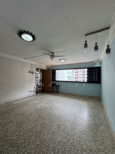 34 Bedok South Avenue 2 HDB Flat For Sale at S$ 495,000 | PropertyGuru Singapore - Living Room