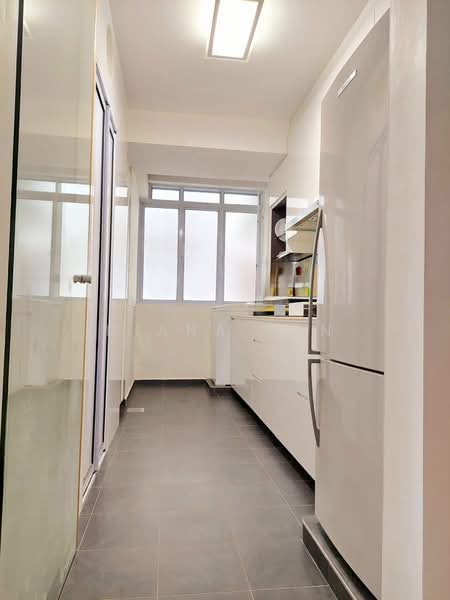 The Eden @ Tampines, 21 Tampines St 34, 2 Bedrooms, 861 sqft, Condominium For Rent, by Diana Tan, 500072159 - Kitchen - PropertyGuru.com.sg