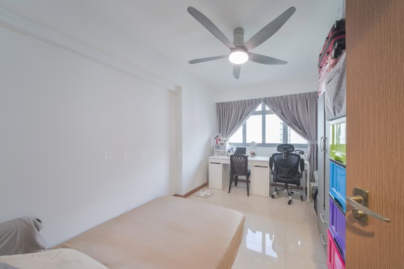 377A Hougang Street 32 HDB Flat For Sale at S$ 1,050,000 | PropertyGuru Singapore - Bedroom