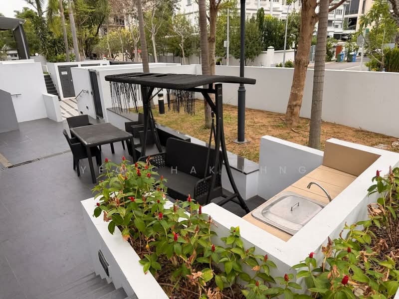 Lotus Ville Cluster House For Sale at S$ 4,200,000 | PropertyGuru Singapore - Garden