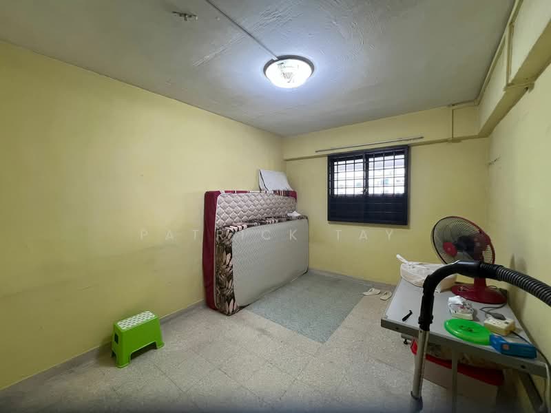 117 Bedok North Road HDB Flat For Sale at S$ 500,000 | PropertyGuru Singapore - Bedroom