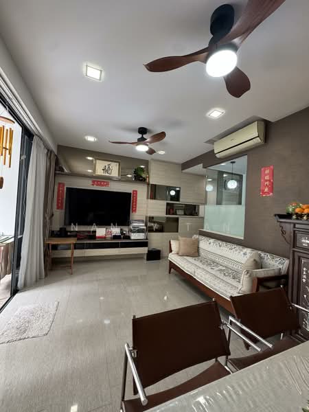 The criterion - 4 bed Executive Condominium For Sale at S$ 1,799,000 | PropertyGuru Singapore - Living Room