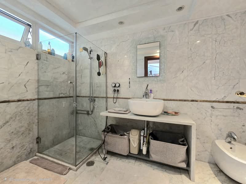 Hillcrest Arcadia Condominium For Sale at S$ 2,380,000 | PropertyGuru Singapore - Bathroom