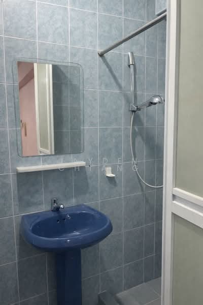 110 Bishan Street 12 HDB Flat For Sale at S$ 588,000 | PropertyGuru Singapore - Bathroom