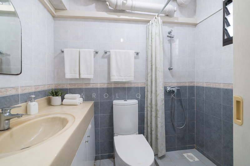 203E Compassvale Road HDB Flat For Sale at S$ 625,000 | PropertyGuru Singapore - Bathroom