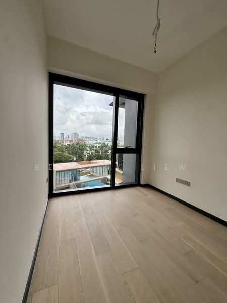 Perfect Ten, 323 Bukit Timah Road, 2 Bedrooms, 797 sqft, Condominium For Rent, by Bevelry Liew, 500072224 - Master bedroom - PropertyGuru.com.sg