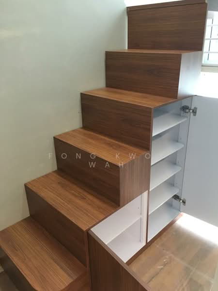 Rezi 26 Condominium For Sale at S$ 1,400,000 | PropertyGuru Singapore - Stairs to attic