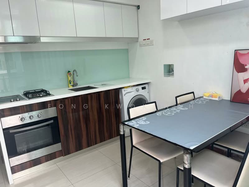 Rezi 26 Condominium For Sale at S$ 1,400,000 | PropertyGuru Singapore - Kitchen