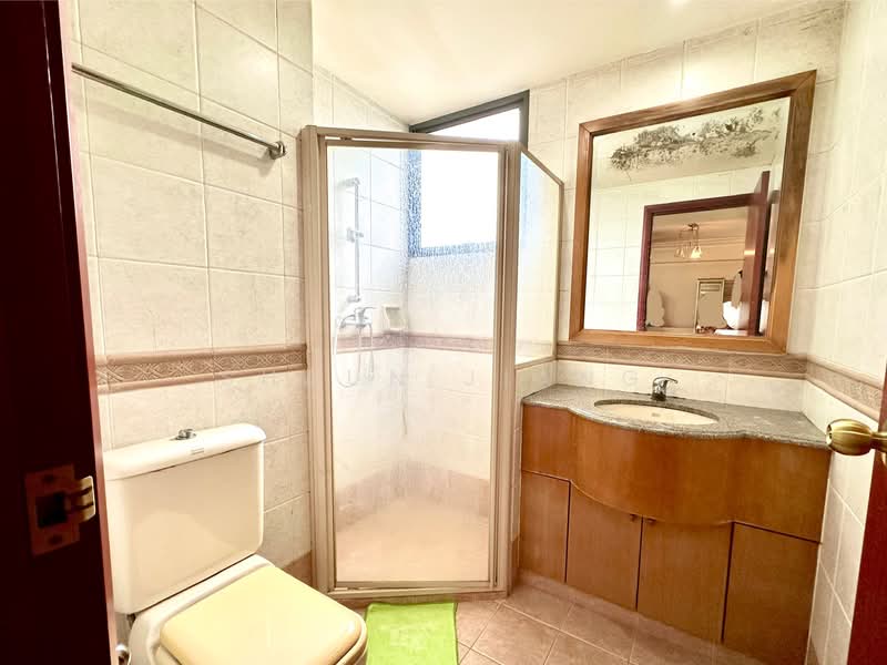 Central View Condominium For Sale at S$ 1,680,000 | PropertyGuru Singapore - Bathroom