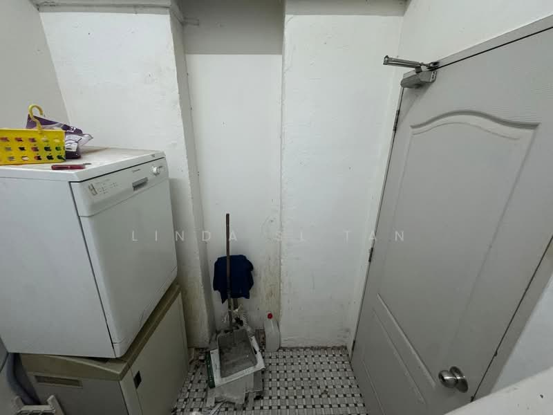 157 Sims Avenue Shophouse For Sale at S$ 3,300,000 | PropertyGuru Singapore - Interior