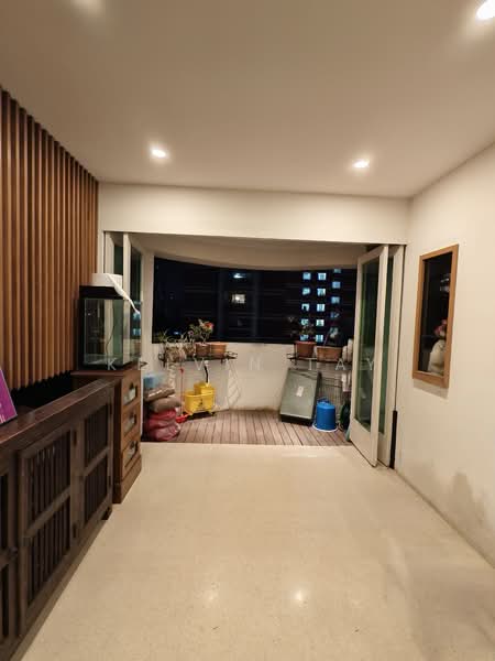 607 Elias Road HDB Flat For Sale at S$ 949,000 | PropertyGuru Singapore - Balcony