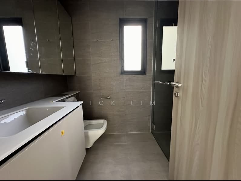 Sengkang Grand Residences Condominium For Sale at S$ 2,100,000 | PropertyGuru Singapore - Bathroom