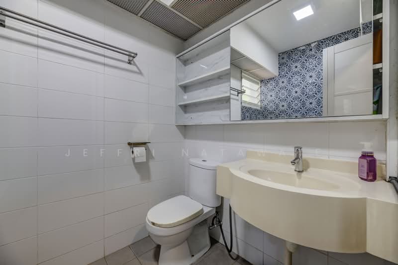 664B Punggol Drive HDB Flat For Sale at S$ 749,999 | PropertyGuru Singapore - Bathroom