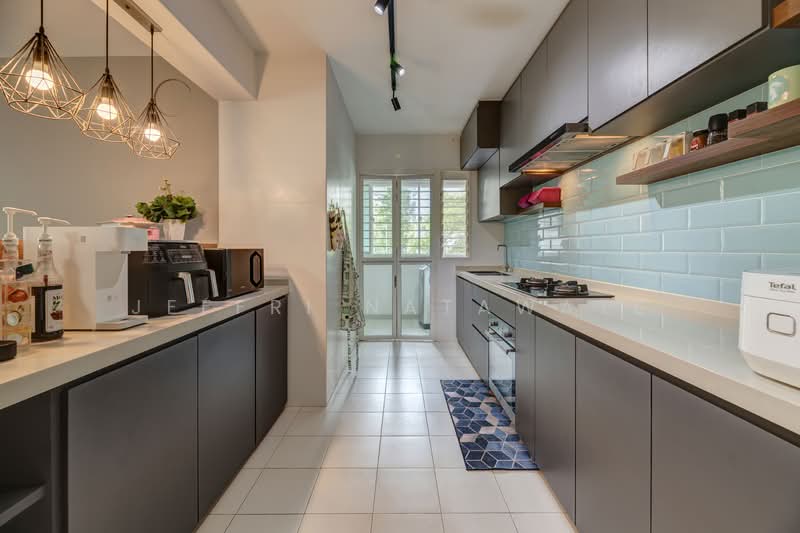 664B Punggol Drive HDB Flat For Sale at S$ 749,999 | PropertyGuru Singapore - Kitchen