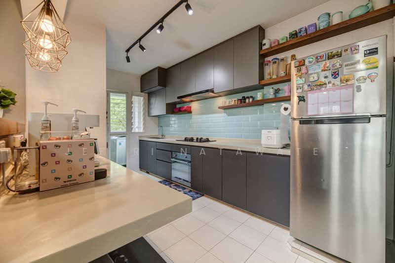 664B Punggol Drive HDB Flat For Sale at S$ 749,999 | PropertyGuru Singapore - Kitchen