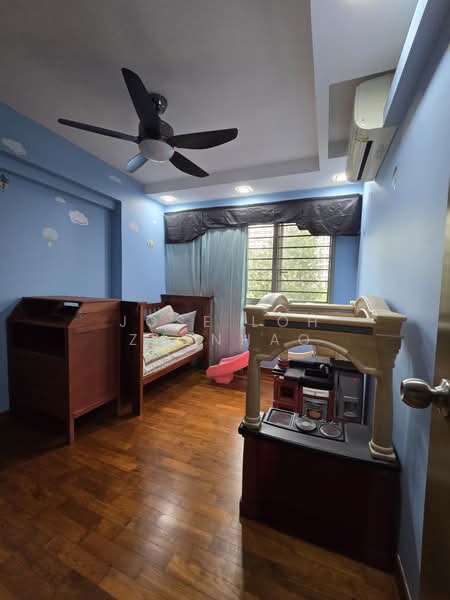 676D Punggol Drive HDB Flat For Sale at S$ 898,000 | PropertyGuru Singapore - Bedroom