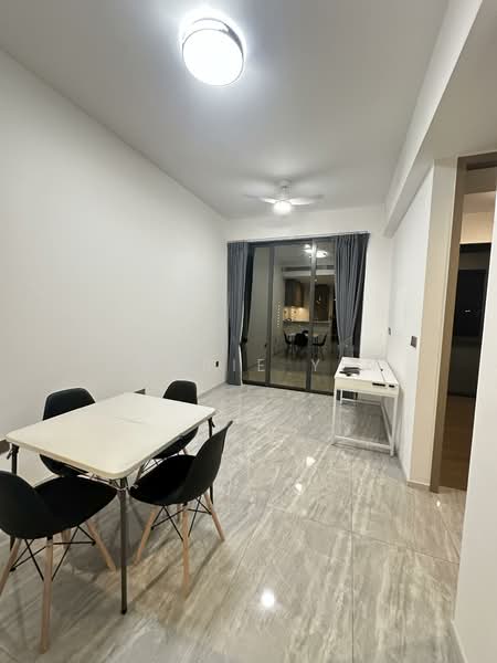 Leedon Green, 32 Leedon Heights, 2 Bedrooms, 710 sqft, Condominium For Sale, by Carrie Yin, 500072289 - Dining Room - PropertyGuru.com.sg