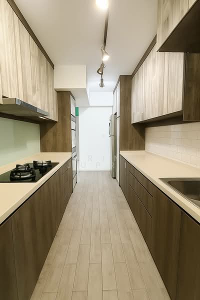335C Anchorvale Crescent HDB Flat For Sale at S$ 750,000 | PropertyGuru Singapore - Kitchen