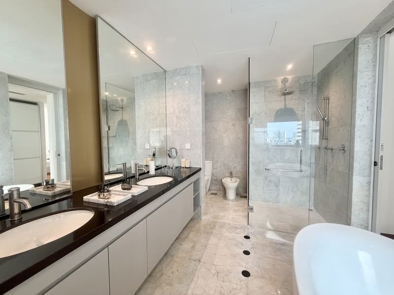 Draycott Eight Condominium For Sale at S$ 6,320,520 | PropertyGuru Singapore - Bathroom